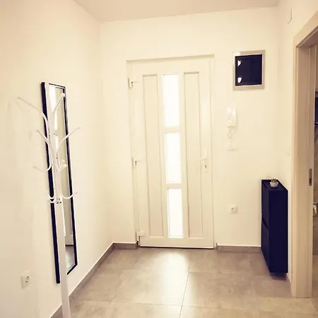 Marco,lukas,patrick,david,blizu Centra I Mora Sa Free Privatnim Parkingom 아파트 풀라