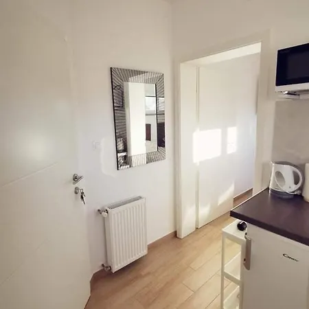 Marco,lukas,patrick,david,blizu Centra I Mora Sa Free Privatnim Parkingom 아파트 풀라