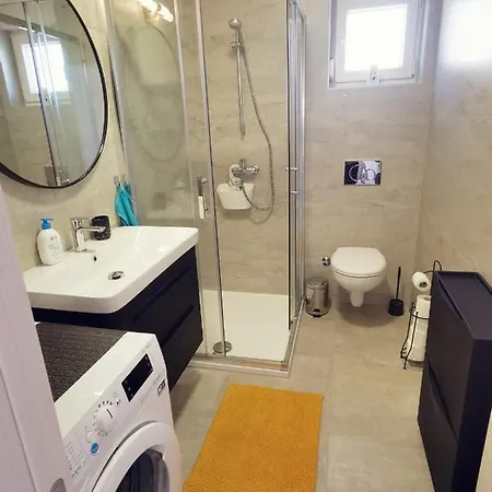 Marco,lukas,patrick,david,blizu Centra I Mora Sa Free Privatnim Parkingom 아파트 풀라