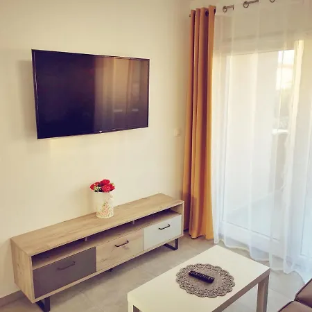 Marco,lukas,patrick,david,blizu Centra I Mora Sa Free Privatnim Parkingom 풀라