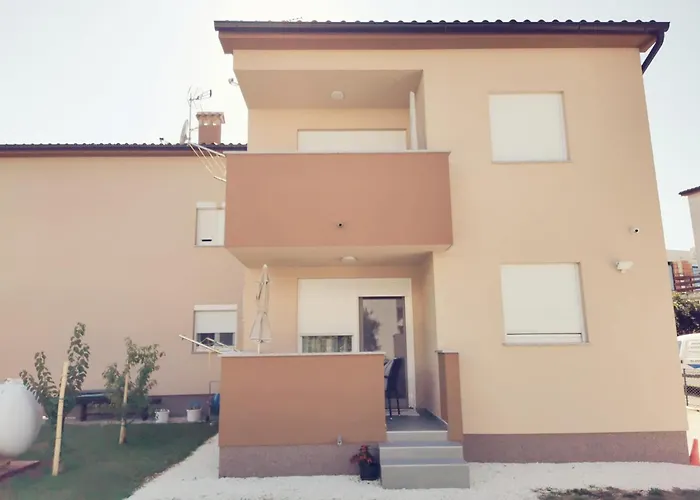 Marco,lukas,patrick,david,blizu Centra I Mora Sa Free Privatnim Parkingom * Pula