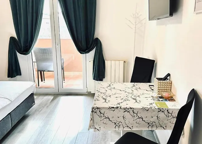 Marco,lukas,patrick,david,blizu Centra I Mora Sa Free Privatnim Parkingom