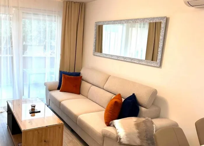 Marco,lukas,patrick,david,blizu Centra I Mora Sa Free Privatnim Parkingom Apartamento *