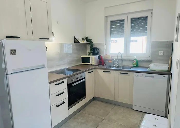 Marco,lukas,patrick,david,blizu Centra I Mora Sa Free Privatnim Parkingom * Pula